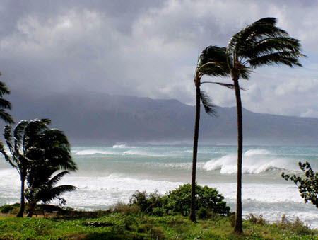 Kona unfazed by approaching storm - West Hawaii Today